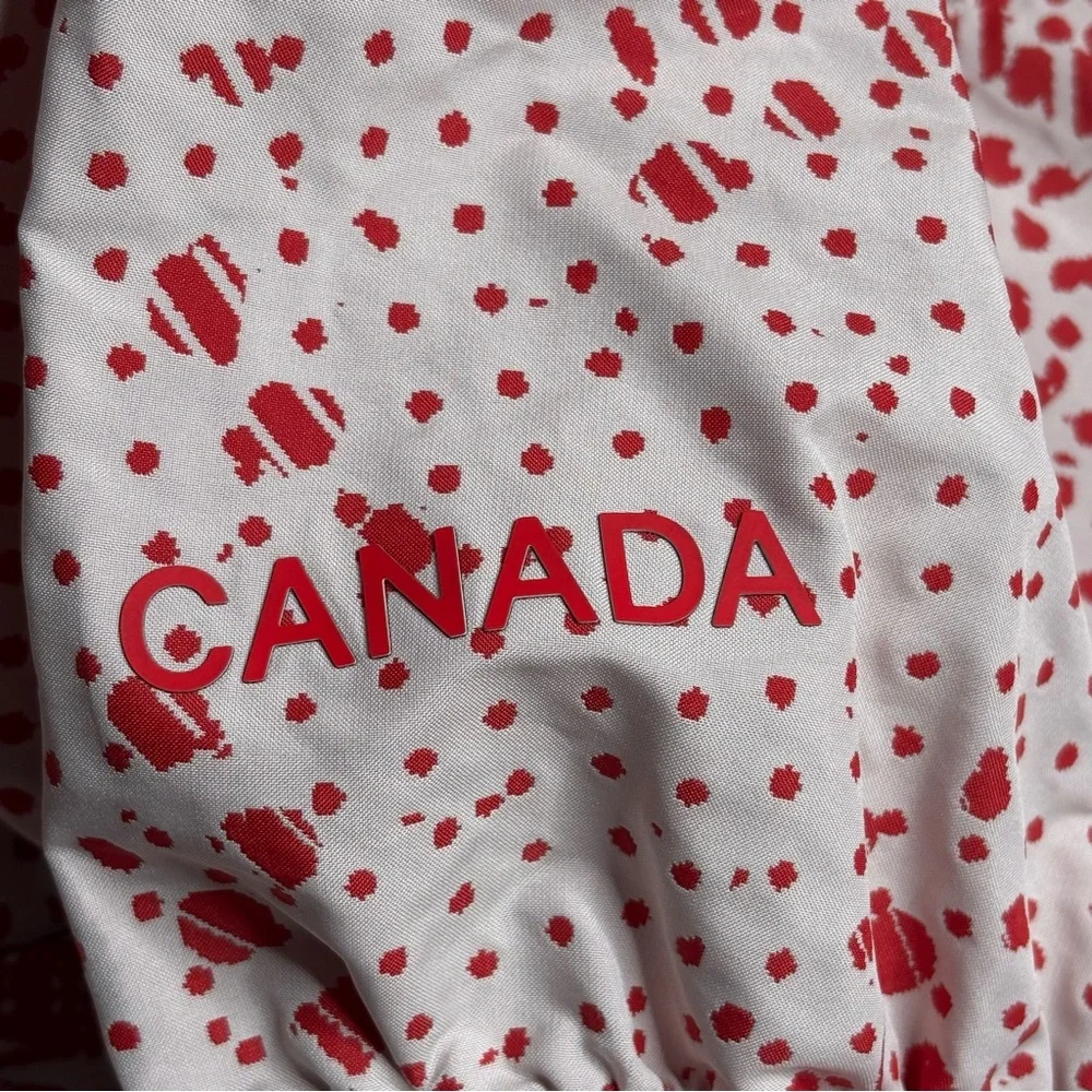 Lululemon 2024 Olympic Team Canada Convertible Jacket - Picture 5 of 9
